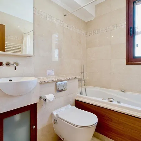 “imagine You And Your Family Renting This Cyprus”-poseidon Vila Kouklia